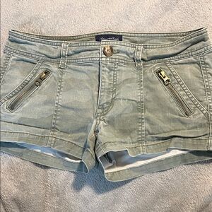 American Eagle Outfitters Olive Cargo Shorts Sz 6